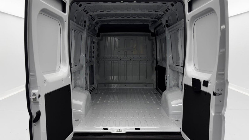 Peugeot Boxer BOXER FGN TOLE 3.3 T L2H2 140 S S BVM6 2025 - photo n°9 Peugeot Boxer BOXER FGN TOLE 3.3 T L2H2 140 S S BVM6  occasion à SAINT-GREGOIRE - photo n°9