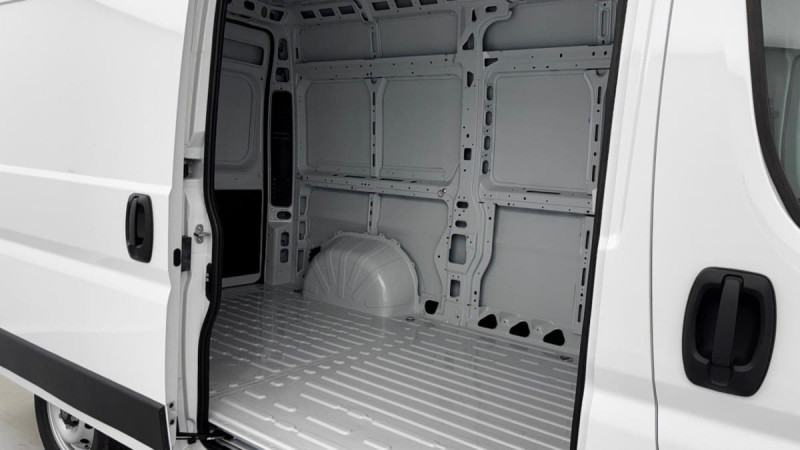 Peugeot Boxer BOXER FGN TOLE 3.3 T L2H2 140 S S BVM6 2025 - photo n°8 Peugeot Boxer BOXER FGN TOLE 3.3 T L2H2 140 S S BVM6  occasion à SAINT-GREGOIRE - photo n°8