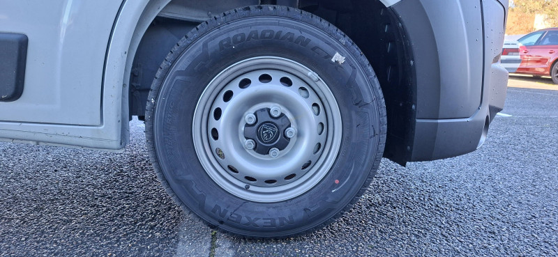 Peugeot Boxer BOXER FGN TOLE 3.5 T L2H2 140 S&S BVA8  4p 2025 - photo n°13 Peugeot Boxer BOXER FGN TOLE 3.5 T L2H2 140 S&S BVA8  4p  occasion à Aire sur Adour - photo n°13