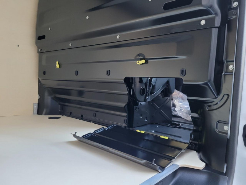 Peugeot Expert (Nouveau) M BlueHDi 120 3pl   GPS   ModuWork   Radar Av/Ar    occasion  Ganges - photo n8