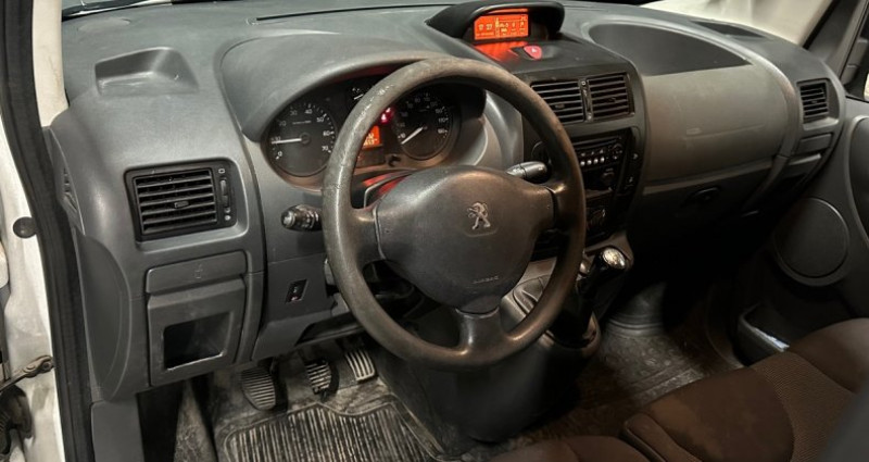 Peugeot Expert II VUL 227 L1H1 1.6 HDi 8V FAP Fourgon court 90 CV 2015 - photo n°7 Peugeot Expert II VUL 227 L1H1 1.6 HDi 8V FAP Fourgon court 90 CV  occasion à SAINT AUNES - photo n°7