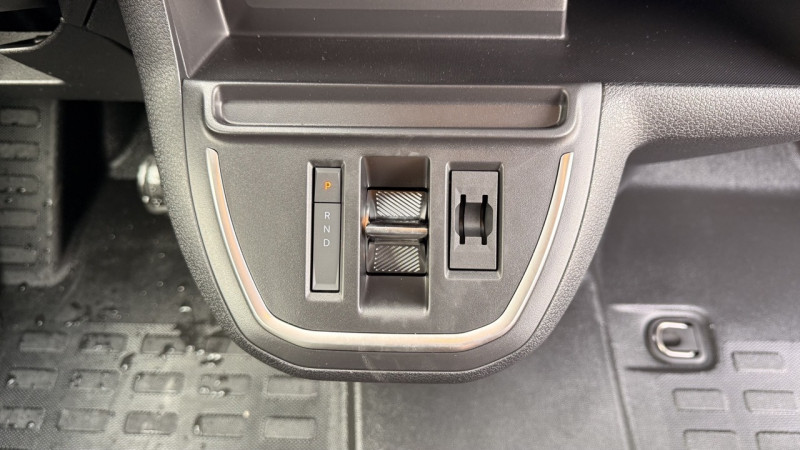 Peugeot Expert M 2.0 BLUEHDI 180CH S&S EAT8 2025 - photo n°13 Peugeot Expert M 2.0 BLUEHDI 180CH S&S EAT8  occasion à Albi - photo n°13