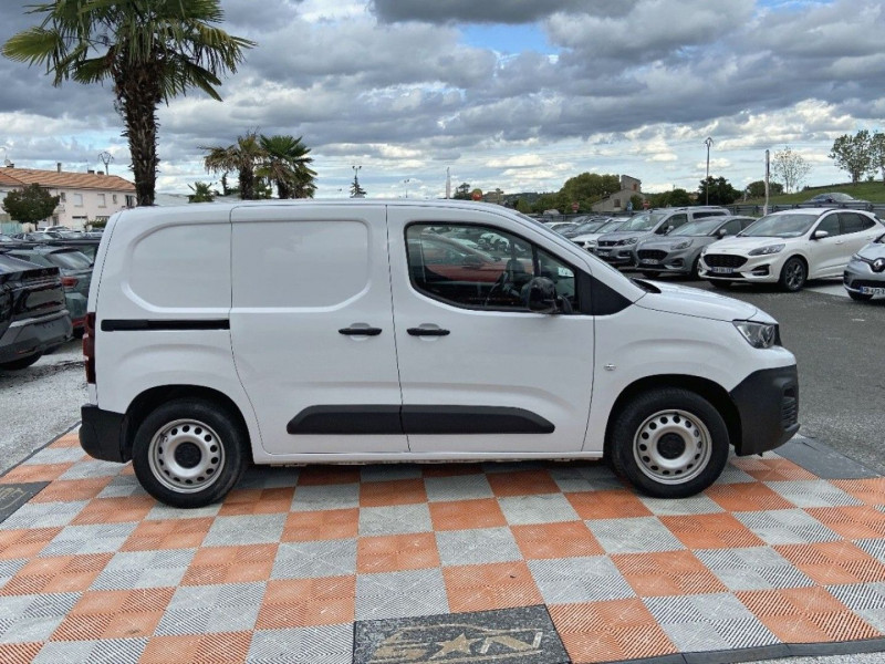 Peugeot Partner BlueHDi 130 EAT8 3 PL GPS Caméra Attelage 2024 - photo n°4 Peugeot Partner BlueHDi 130 EAT8 3 PL GPS Caméra Attelage  occasion à Saïx - photo n°4