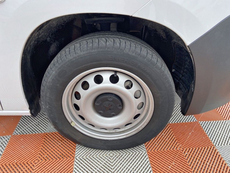 Peugeot Partner BlueHDi 130 EAT8 3 PL GPS Caméra Attelage 2024 - photo n°19 Peugeot Partner BlueHDi 130 EAT8 3 PL GPS Caméra Attelage  occasion à Saïx - photo n°19