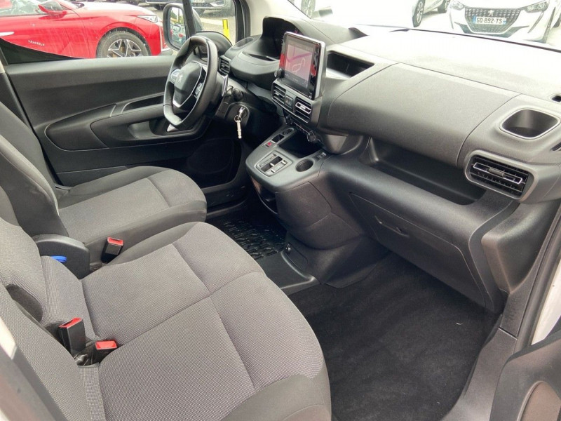 Peugeot Partner BlueHDi 130 EAT8 3 PL GPS Caméra Attelage 2024 - photo n°17 Peugeot Partner BlueHDi 130 EAT8 3 PL GPS Caméra Attelage  occasion à Saïx - photo n°17