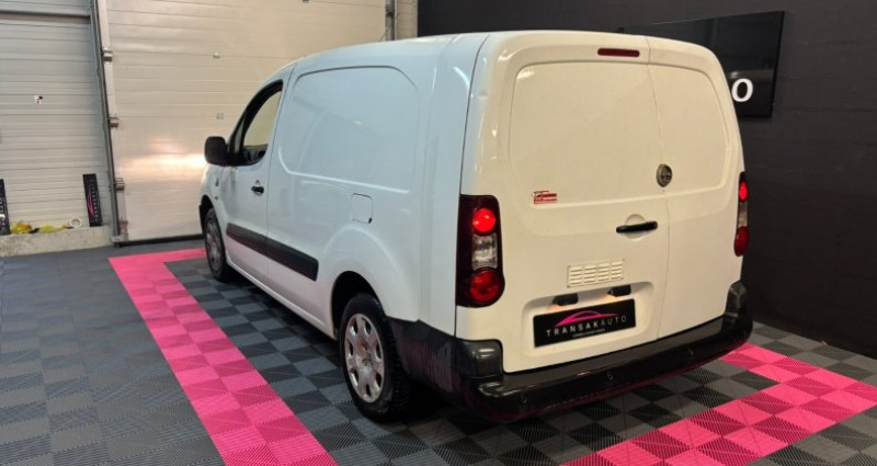 Peugeot Partner FGN 121 L2 1.6 HDI 90 FAP PACK CD CLIM / 3 PLACES / DISTRIBU 2014 - photo n°3 Peugeot Partner FGN 121 L2 1.6 HDI 90 FAP PACK CD CLIM / 3 PLACES / DISTRIBU  occasion à Harfleur - photo n°3