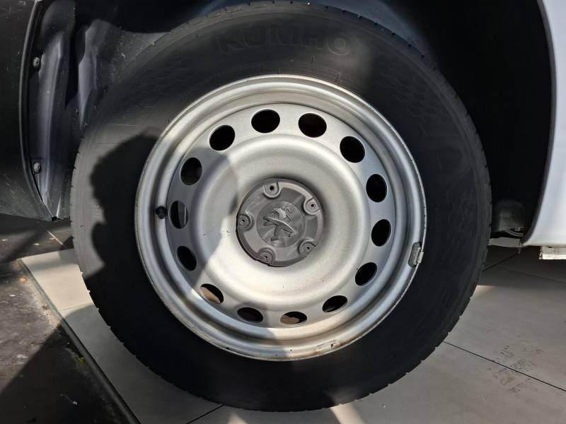 Peugeot Partner FGN FOURGON STANDARD 1000 KG BLUEHDI 100 S&S BVM5 PREMIUM 2021 - photo n°10 Peugeot Partner FGN FOURGON STANDARD 1000 KG BLUEHDI 100 S&S BVM5 PREMIUM  occasion à Biscarrosse - photo n°10