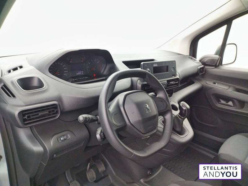 Peugeot Partner FGN FOURGON STANDARD 650 KG BLUEHDI 100 S&S BVM5 PREMIUM  occasion à VAULX EN VELIN - photo n°9