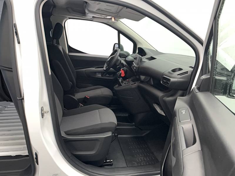 Peugeot Partner FGN FOURGON STANDARD 650 KG BLUEHDI 100 S&S BVM5 PREMIUM 2019 - photo n°11 Peugeot Partner FGN FOURGON STANDARD 650 KG BLUEHDI 100 S&S BVM5 PREMIUM  occasion à Saint-Pierre-du-Mont - photo n°11