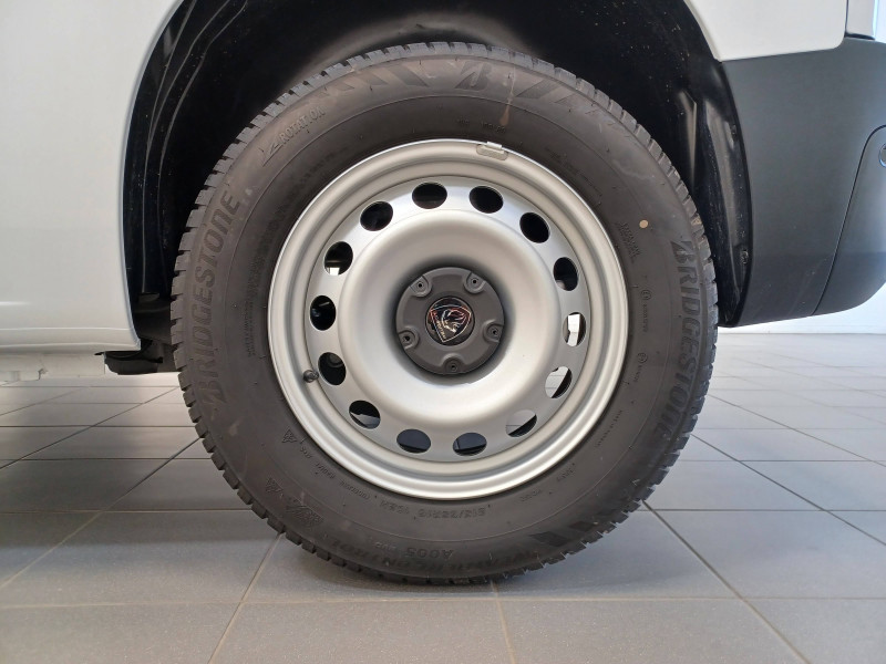 Peugeot Partner PARTNER FOURGON M 650 KG BLUEHDI 100 S&S BVM6  4p 2025 - photo n°15 Peugeot Partner PARTNER FOURGON M 650 KG BLUEHDI 100 S&S BVM6  4p  occasion à Hagetmau - photo n°15