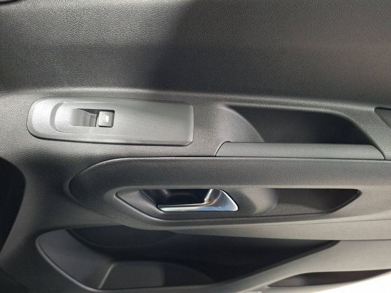 Peugeot Partner PARTNER FOURGON M 650 KG BLUEHDI 100 S&S BVM6  4p 2025 - photo n°18 Peugeot Partner PARTNER FOURGON M 650 KG BLUEHDI 100 S&S BVM6  4p  occasion à Hagetmau - photo n°18