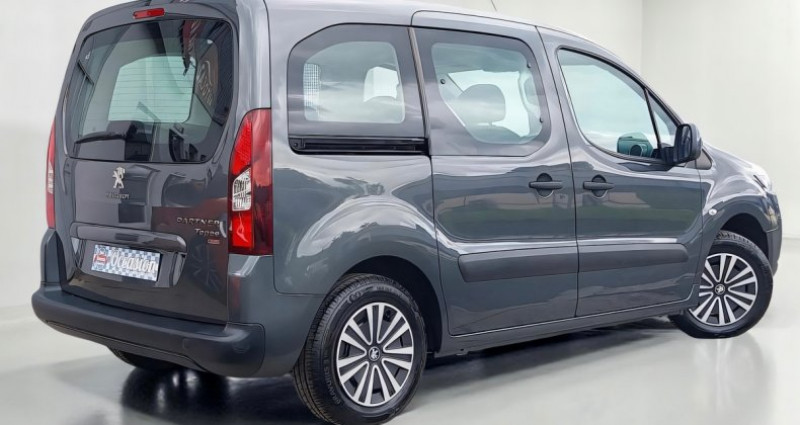Peugeot Partner Tepee II 1.6 HDI 92 ACTIVE + PACK CLIM REGULATEUR LIMITEUR D 2014 - photo n°2 Peugeot Partner Tepee II 1.6 HDI 92 ACTIVE + PACK CLIM REGULATEUR LIMITEUR D  occasion à Thiers - photo n°2