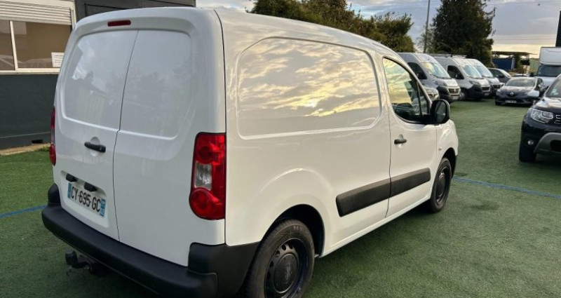 Peugeot Partner Vu 1.6 HDI 75ch CONFORT 3 places 2008 - photo n°4 Peugeot Partner Vu 1.6 HDI 75ch CONFORT 3 places  occasion à Reims - photo n°4