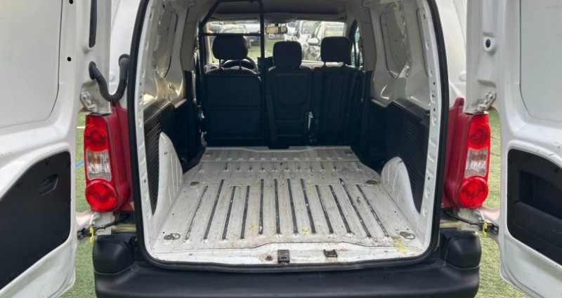 Peugeot Partner Vu 1.6 HDI 75ch CONFORT 3 places 2008 - photo n°7 Peugeot Partner Vu 1.6 HDI 75ch CONFORT 3 places  occasion à Reims - photo n°7
