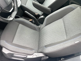 Peugeot Rifter Rifter Standard BlueHDi 100 S&S BVM6 5pl Style 5p  occasion  Lescure-d'Albigeois - photo n11