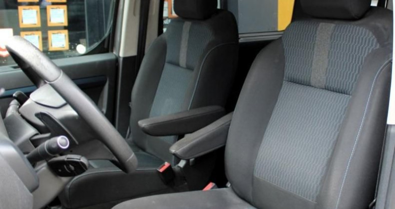 Peugeot Traveller 2.0 BlueHDi 180 ch ACTIVE EAT6 8 PLACES 2016 - photo n°6 Peugeot Traveller 2.0 BlueHDi 180 ch ACTIVE EAT6 8 PLACES  occasion à BELBEUF - photo n°6