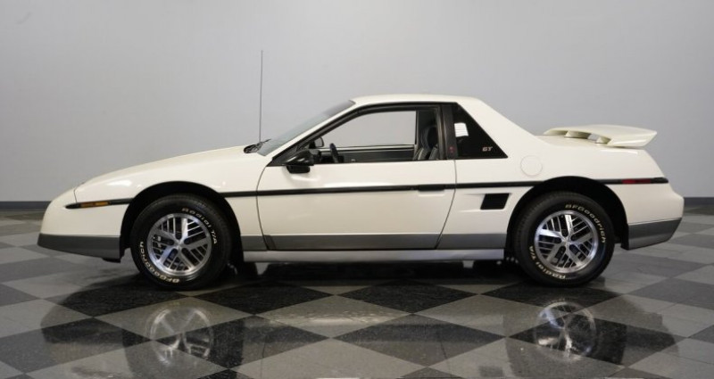 Pontiac Fiero  1985 - photo n°3 Pontiac Fiero   occasion à LYON - photo n°3