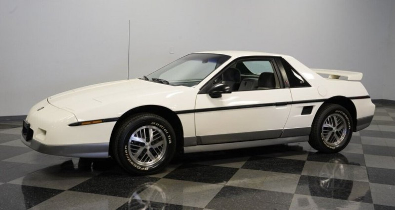 Pontiac Fiero  1985 - photo n°7 Pontiac Fiero   occasion à LYON - photo n°7