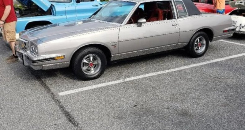 Pontiac Grand Prix  1983 Pontiac Grand Prix   occasion à LYON