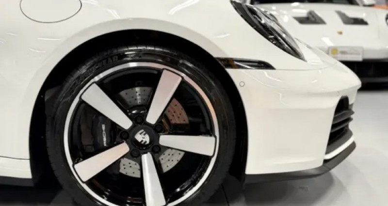 Porsche 911 992.2 Carrera 394cv 2024 - photo n°4 Porsche 911 992.2 Carrera 394cv  occasion à ENCAMP - photo n°4