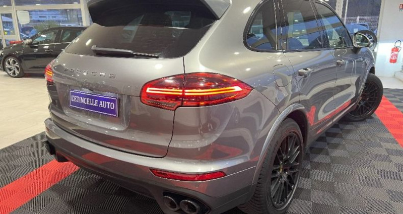 Porsche Cayenne 4.2D V8 385 S Tiptronic A  occasion à CREUZIER LE VIEUX - photo n°2