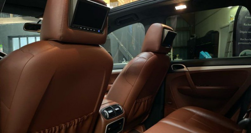 Porsche Cayenne 4.8 V8 500 Turbo PDCC Bose Coffre électrique Sièges arrières 2008 - photo n°5 Porsche Cayenne 4.8 V8 500 Turbo PDCC Bose Coffre électrique Sièges arrières  occasion à STE GEMMES SUR LOIRE - photo n°5