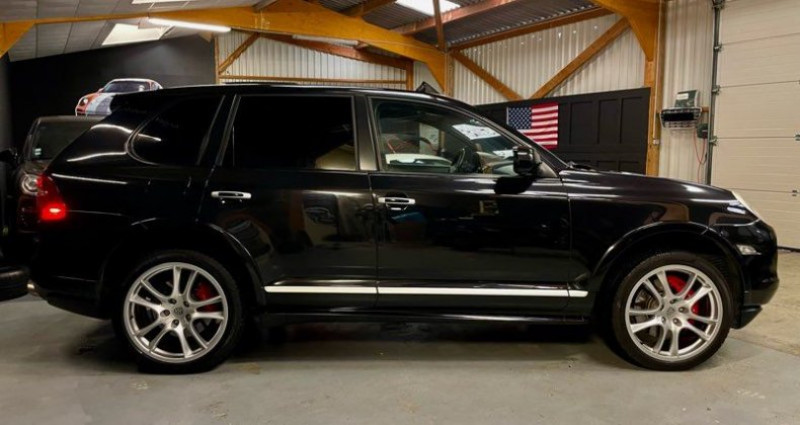 Porsche Cayenne 4.8 V8 500 Turbo PDCC Bose Coffre électrique Sièges arrières 2008 - photo n°2 Porsche Cayenne 4.8 V8 500 Turbo PDCC Bose Coffre électrique Sièges arrières  occasion à STE GEMMES SUR LOIRE - photo n°2