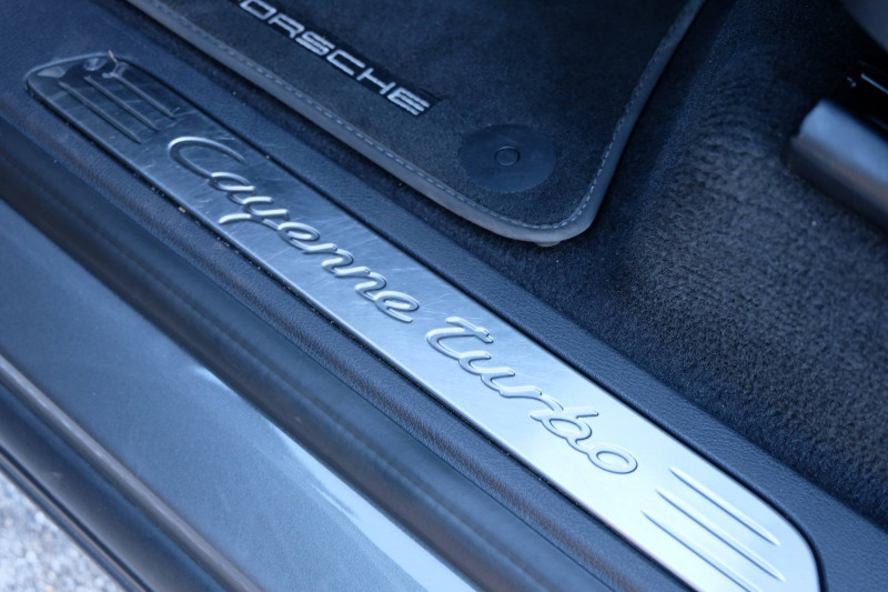 Porsche Cayenne Cayenne 4.8 V8 520 ch Turbo Tiptronic A 5p  occasion  La Motte-Servolex - photo n16
