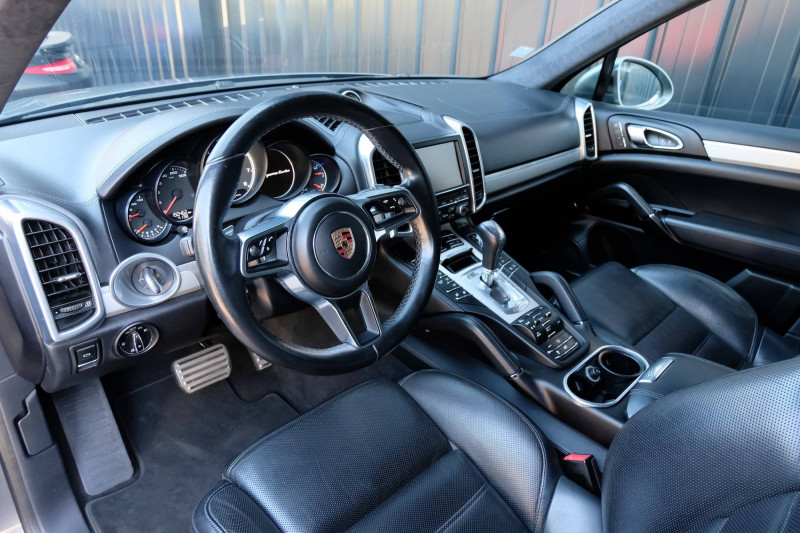Porsche Cayenne Cayenne 4.8 V8 520 ch Turbo Tiptronic A 5p  occasion  La Motte-Servolex - photo n14