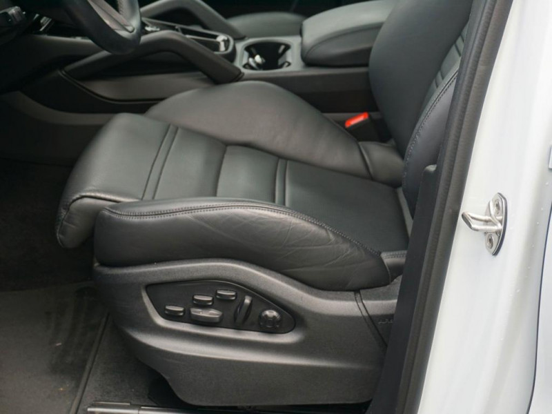 Porsche Cayenne E-Hybrid*18 Wege Sportsitze*Pano*AHK  occasion  L'Union - photo n6