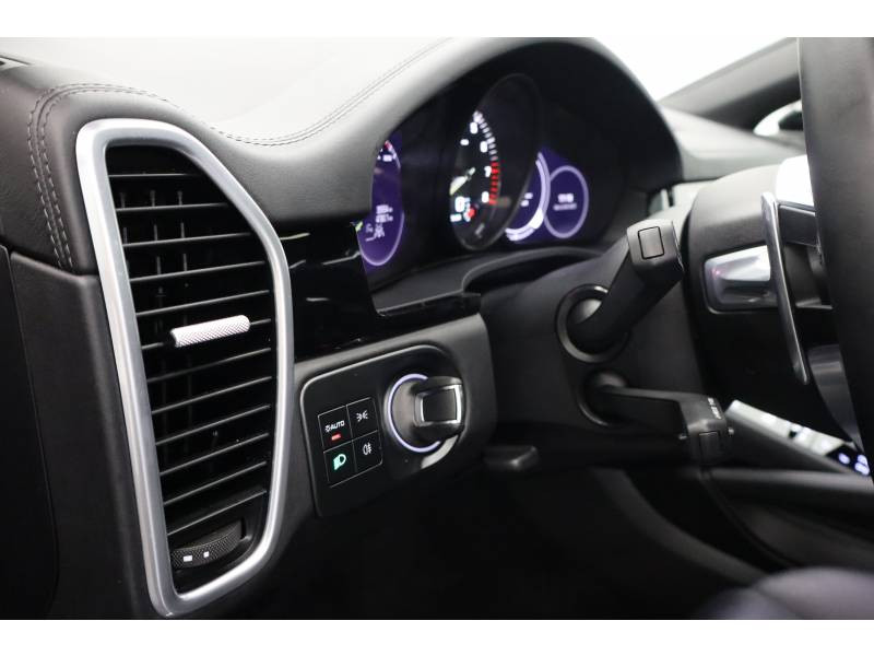 Porsche Cayenne E-Hybrid 3.0 V6 462 ch Tiptronic BVA Platinum Edition  occasion � Lescar - photo n�12