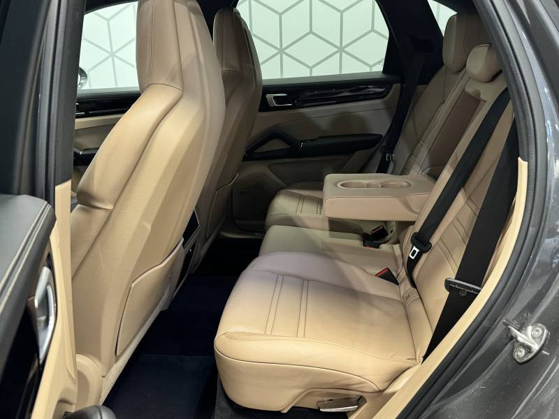 Porsche Cayenne E-Hybrid 3.0 V6 462 ch Tiptronic BVA 2020 - photo n°20 Porsche Cayenne E-Hybrid 3.0 V6 462 ch Tiptronic BVA  occasion à Toulouse - photo n°20