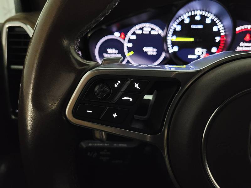 Porsche Cayenne E-Hybrid 3.0 V6 462 ch Tiptronic BVA  occasion  Lormont - photo n16