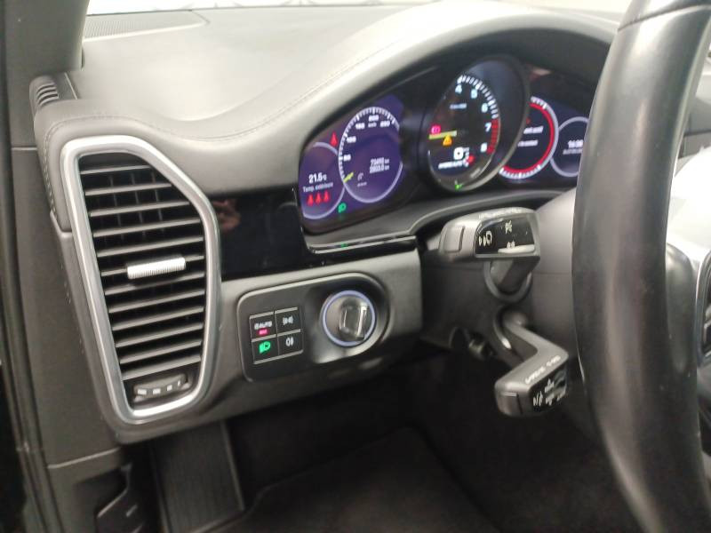 Porsche Cayenne E-Hybrid 3.0 V6 462 ch Tiptronic BVA  occasion  Lormont - photo n19
