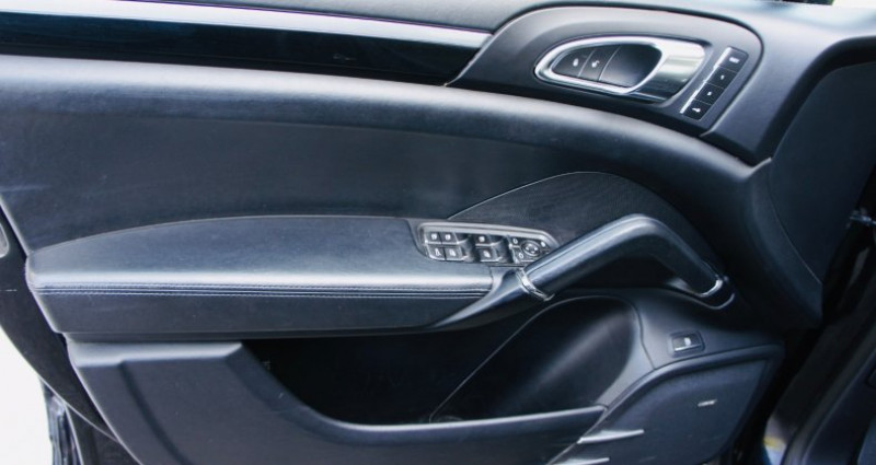 Porsche Cayenne II (2) 3.0 E-HYBRID PLATINUM EDITION TIPTRONIC  occasion &agrave; FREJUS - photo n&deg;4