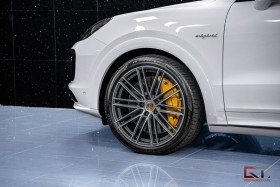 Porsche Cayenne Turbo E-Hybrid 4.0 V8 680 ch  BVA  occasion  Beaupuy - photo n3