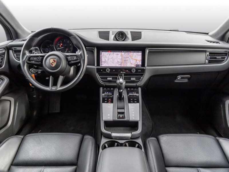 Porsche Macan 2.0T Basis OPF Navi Leder PDC LED PDK 2023 - photo n°6 Porsche Macan 2.0T Basis OPF Navi Leder PDC LED PDK  occasion à L'Union - photo n°6