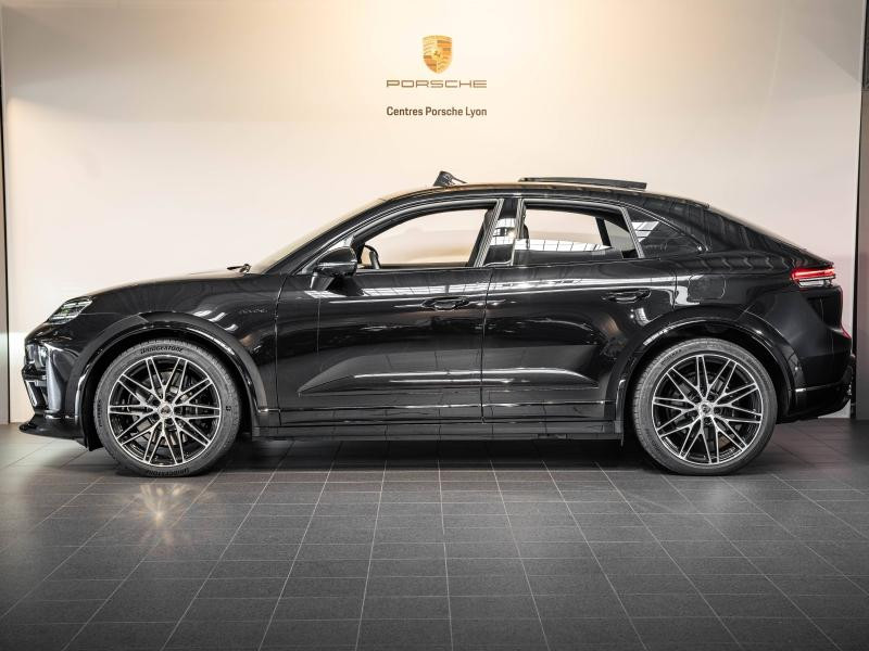Porsche Macan 639ch Turbo  occasion à CHAMPAGNE AU MONT D OR - photo n°2