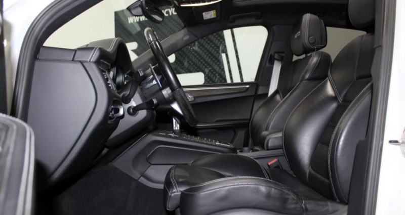 Porsche Macan GTS - 360 - PDK TYPE - TOIT OUVRANT - BOSE - SUIVI - GARANTI 2016 - photo n°7 Porsche Macan GTS - 360 - PDK TYPE - TOIT OUVRANT - BOSE - SUIVI - GARANTI  occasion à Venelles - photo n°7