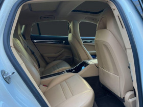 Porsche Panamera 4 Hybride V6 3.0 330  occasion  Beaupuy - photo n7