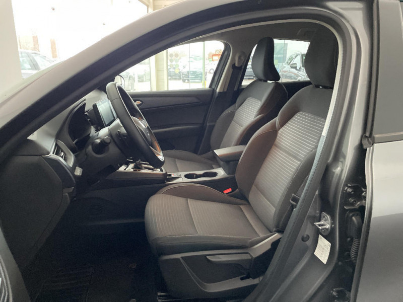 Renault Arkana Arkana mild hybrid 140 EDC FAP - 22 Evolution 2023 - photo n°18 Renault Arkana Arkana mild hybrid 140 EDC FAP - 22 Evolution  occasion à LA CHAPELLE-LONGUEVILLE - photo n°18