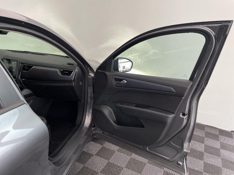 Renault Arkana Arkana mild hybrid 140 EDC FAP - 22 Evolution 2023 - photo n°20 Renault Arkana Arkana mild hybrid 140 EDC FAP - 22 Evolution  occasion à LA CHAPELLE-LONGUEVILLE - photo n°20