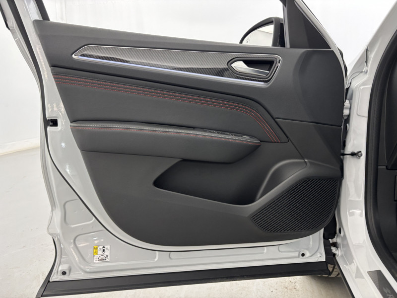 Renault Arkana E-Tech 145 21B R.S. Line 5p 2021 - photo n°12 Renault Arkana E-Tech 145 21B R.S. Line 5p  occasion à SAINT-GREGOIRE - photo n°12