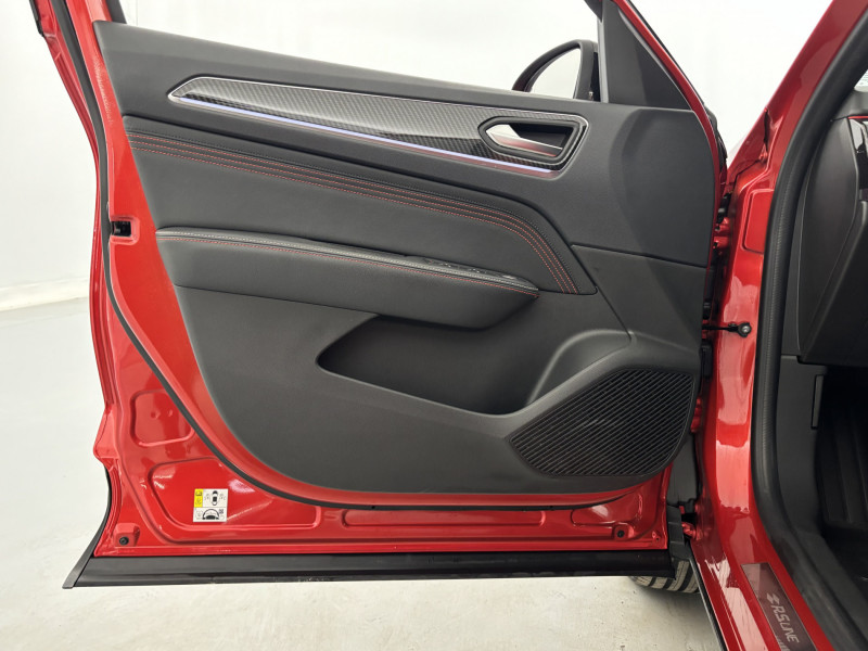 Renault Arkana E-Tech 145 21B R.S. Line 5p 2022 - photo n°12 Renault Arkana E-Tech 145 21B R.S. Line 5p  occasion à SAINT-GREGOIRE - photo n°12