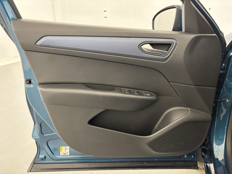 Renault Arkana mild hybrid 140 EDC FAP 22 Evolution 5p 2023 - photo n°11 Renault Arkana mild hybrid 140 EDC FAP 22 Evolution 5p  occasion à SAINT-GREGOIRE - photo n°11