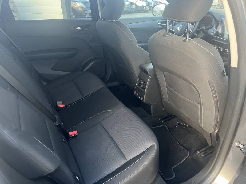 Renault Arkana mild hybrid 140 EDC FAP - 22 Evolution 2023 - photo n°18 Renault Arkana mild hybrid 140 EDC FAP - 22 Evolution  occasion à Biarritz - photo n°18