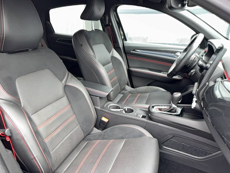 Renault Arkana mild hybrid 140 EDC FAP - 22 R.S. Line 2023 - photo n°12 Renault Arkana mild hybrid 140 EDC FAP - 22 R.S. Line  occasion à Langon - photo n°12