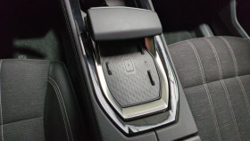 Renault Austral E-tech hybrid 200 bva techno + camera 360 + toit pano  occasion � Ganges - photo n�17