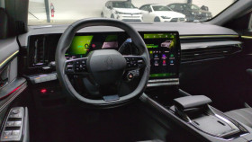 Renault Austral E-tech hybrid 200 bva techno + camera 360 + toit pano  occasion � Ganges - photo n�8
