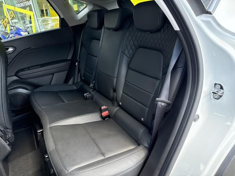 Renault Captur 1.3 TCe 140ch FAP Initiale Paris EDC -21B  occasion  Vert-Saint-Denis - photo n12